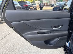 Hyundai Elantra 1.5L CVT LUX Black Knight Limited Edition - ფოტო 17