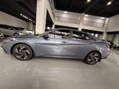 Hyundai Elantra 2023 1.5L CVT Luxury - ფოტო 4