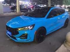 Ford Focus Sedan EcoBoost 180 Automatic ST Line - ფოტო 1