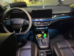 Ford Focus Sedan EcoBoost 180 Automatic ST Line - ფოტო 12