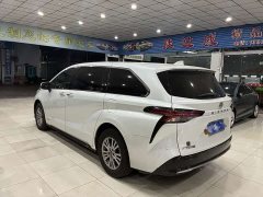 Toyota Sienna 2021 2.5L Hybrid Premium Edition - ფოტო 9
