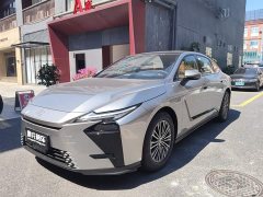 Lexus ES 300h - ფოტო 1