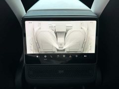 Tesla Model Y Rear-Wheel Drive - ფოტო 16