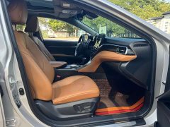 Toyota Camry Hybrid Luxury - ფოტო 10