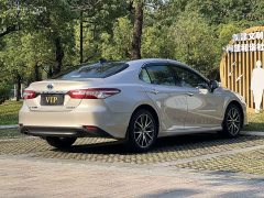 Toyota Camry Hybrid Luxury - ფოტო 18