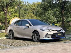 Toyota Camry Hybrid Luxury - ფოტო 2