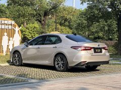 Toyota Camry Hybrid Luxury - ფოტო 20