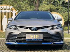 Toyota Camry Hybrid Luxury - ფოტო 4