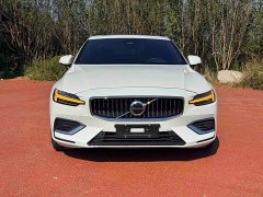 Volvo S60 B4 Smart Luxury Edition - ფოტო 2