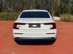 Volvo S60 B4 Smart Luxury Edition - ფოტო 8