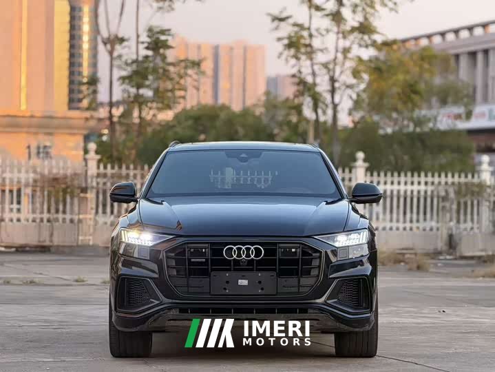 Audi Q8 55 TFSI Luxury Sport