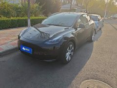 Tesla Model Y Rear-Wheel Drive - ფოტო 1