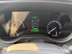 Toyota Grevias 2.5L Hybrid Premium Plus Edition - ფოტო 14