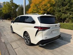 Toyota Grevias 2.5L Hybrid Premium Plus Edition - ფოტო 3