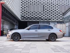 BMW 3 Series 330Li M Sport Night Edition Package - ფოტო 2