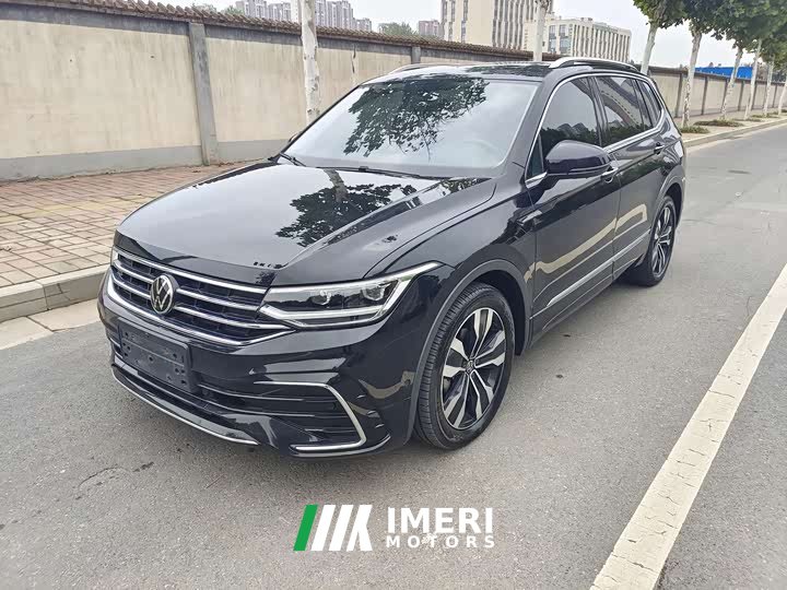 Volkswagen Tiguan L 330TSI Automatic FWD R-Line Comfort Edition