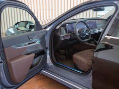 BMW 7 Series 2023 735Li Luxury Package - ფოტო 13