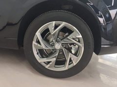 FAW Red Flag HS3 PHEV 117km Dynamic Edition - ფოტო 6