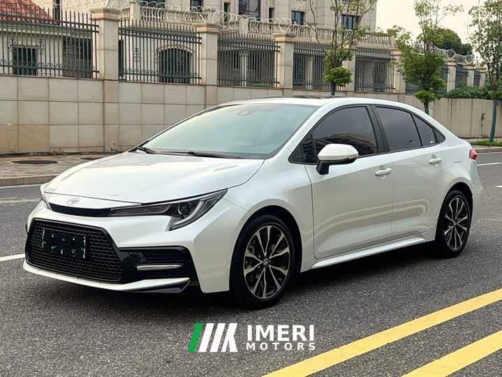 Toyota Corolla 1.8L CVT Sport - ავტომობილი ჩინეთიდან
