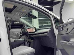 Buick GL8 Luzun Respect Edition - ფოტო 10