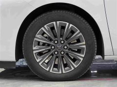 Buick GL8 Luzun Respect Edition - ფოტო 4