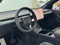 Tesla Model Y Long Range All-Wheel Drive - ფოტო 5
