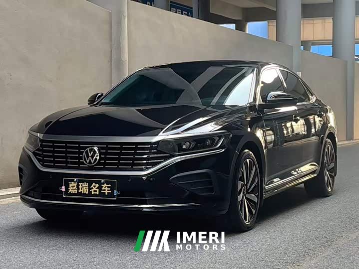 Volkswagen Passat 380TSI Dragon Ascendant Edition