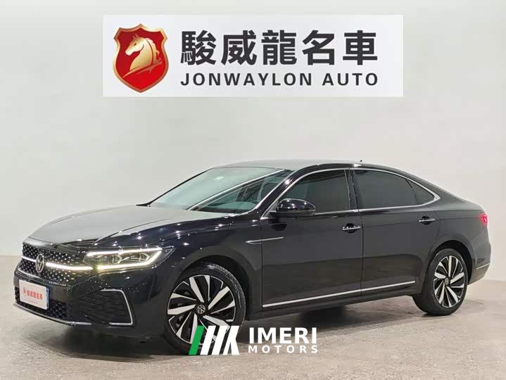 Volkswagen Passat 330TSI Starry Sky Luxury Edition