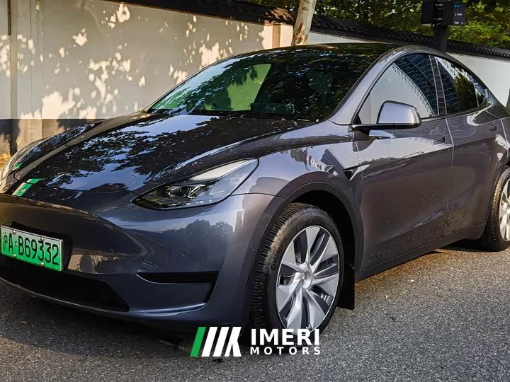 Tesla Model Y Facelift Rear-Wheel Drive