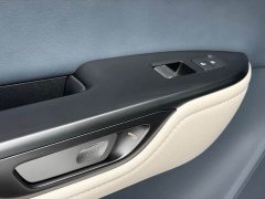 Lexus RZ 2023 450e AWD Luxury Edition - ფოტო 14