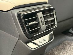 Lexus RZ 2023 450e AWD Luxury Edition - ფოტო 16