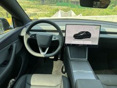 Tesla Model Y Long Range Rear-Wheel Drive - ფოტო 17