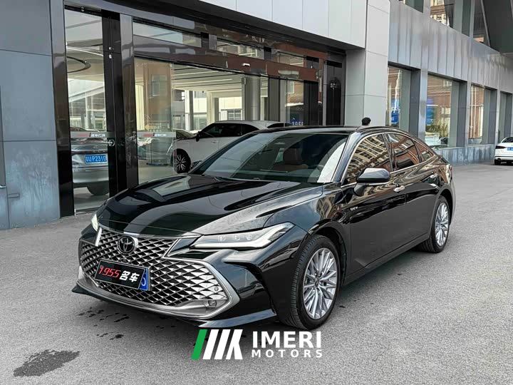 Toyota Camry Hybrid 2.5L XLE Premium - car from China