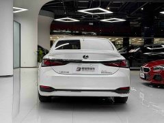 Lexus ES 2022 300h Excellence Edition - ფოტო 13