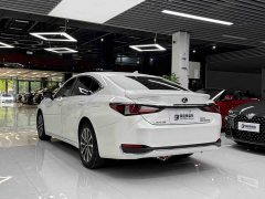 Lexus ES 2022 300h Excellence Edition - ფოტო 14