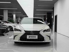 Lexus ES 2022 300h Excellence Edition - ფოტო 2