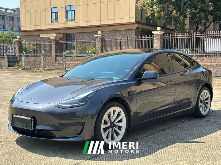 Tesla Model 3 Rear-Wheel Drive