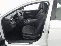 Toyota Camry 2.5G Luxury - ფოტო 10
