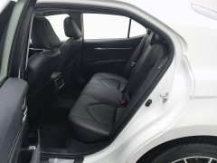 Toyota Camry 2.5G Luxury - ფოტო 15