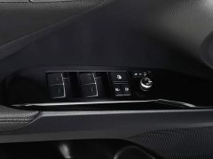 Toyota Camry 2.5G Luxury - ფოტო 9