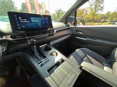 Toyota Sienna 2021 2.5L Hybrid Premium Edition - ფოტო 10