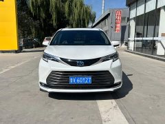 Toyota Sienna 2021 2.5L Hybrid Premium Edition - ფოტო 2