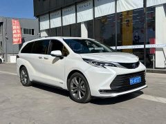 Toyota Sienna 2021 2.5L Hybrid Premium Edition - ფოტო 3