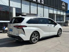 Toyota Sienna 2021 2.5L Hybrid Premium Edition - ფოტო 4