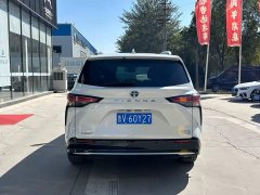 Toyota Sienna 2021 2.5L Hybrid Premium Edition - ფოტო 5