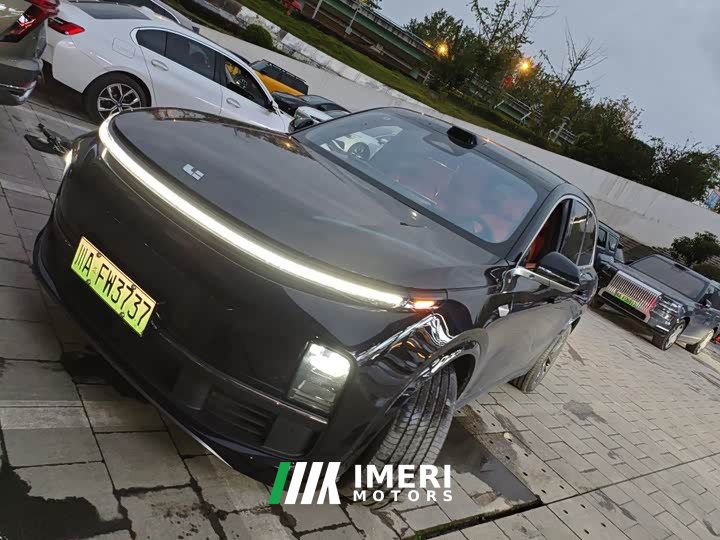 Li Auto L8 Max - ავტომობილი ჩინეთიდან