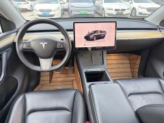 Tesla Model Y Rear-Wheel Drive - ფოტო 6