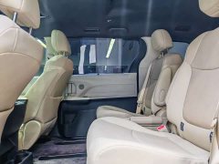 Toyota Sienna 2021 2.5L Hybrid Luxury - ფოტო 5