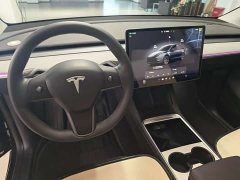 Tesla Model Y Rear-Wheel Drive - ფოტო 12