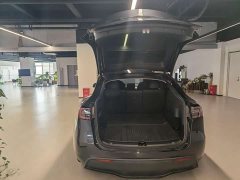 Tesla Model Y Rear-Wheel Drive - ფოტო 7